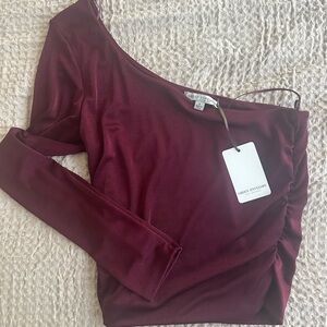 Maroon one sleeve top
